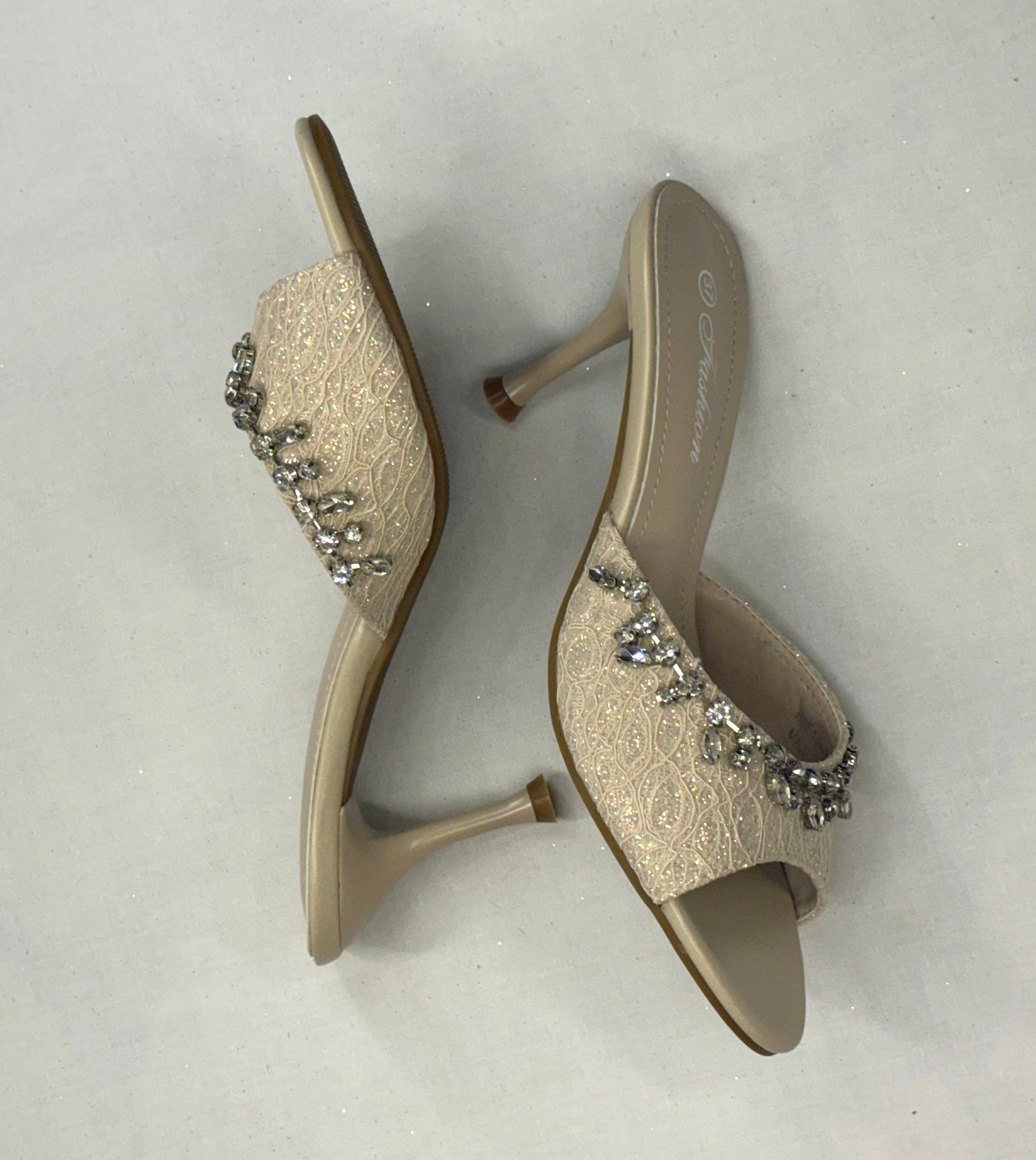 Noir Heels